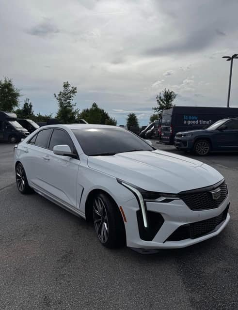 2023 Cadillac CT4 V series &ndash; photo 2