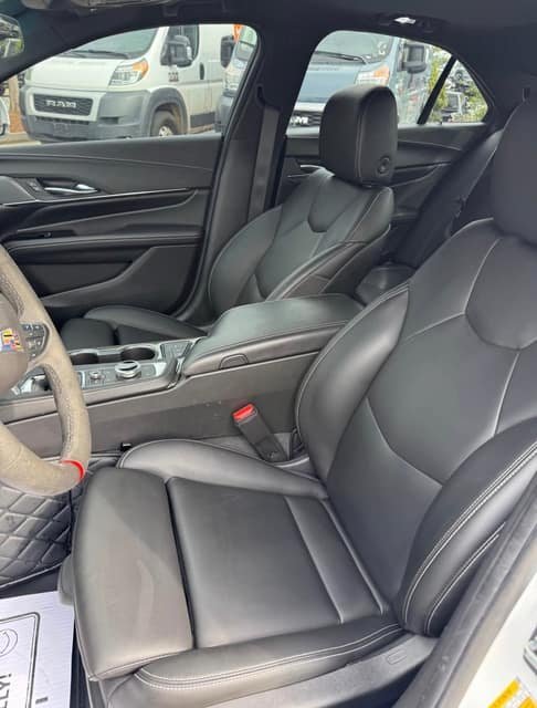 2023 Cadillac CT4 V series &ndash; photo 8