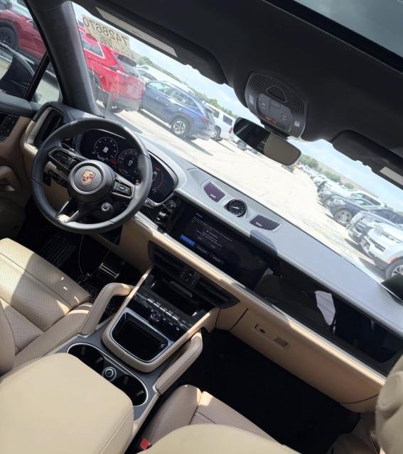 2025 PORSCHE CAYENNE GTS V8 &ndash; photo 10