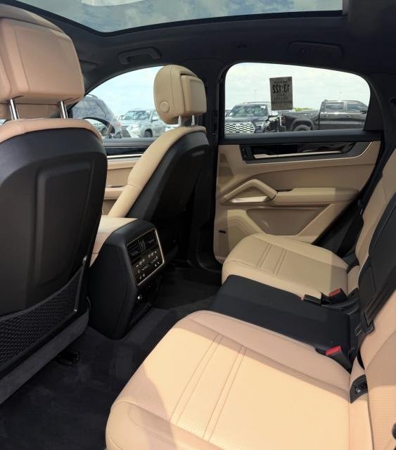 2025 PORSCHE CAYENNE GTS V8 &ndash; photo 14
