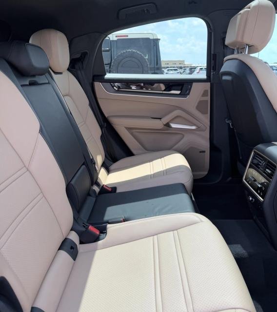 2025 PORSCHE CAYENNE GTS V8 &ndash; photo 11