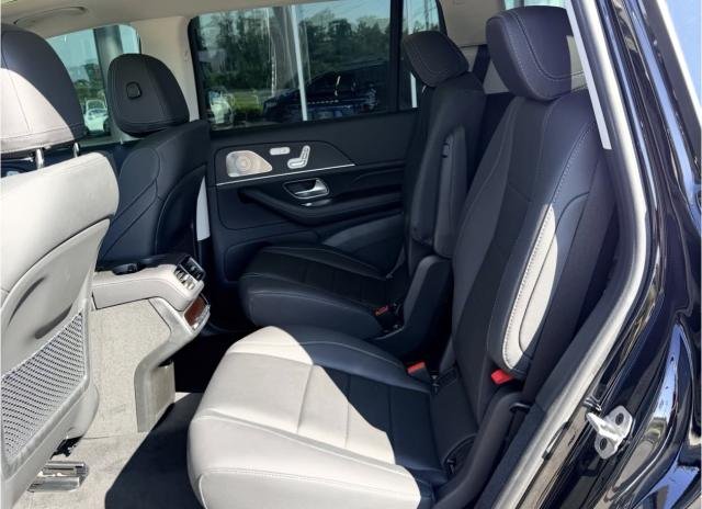 2026 Mercedes-Benz GLS 450 &ndash; photo 5