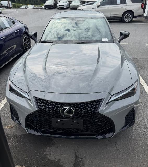 2024 Lexus IS 500 Premium V8 M 5.0 &ndash; photo 2