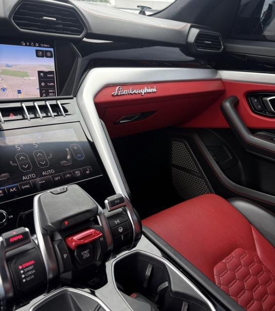 2018 Lamborghini Urus And &ndash; photo 10