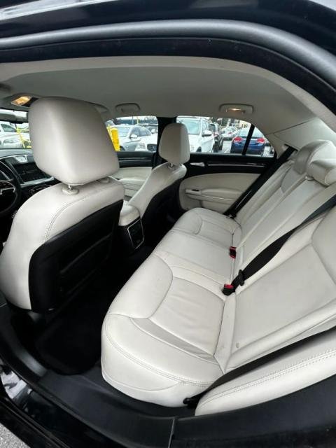 2015 Chrysler 300 300 C &ndash; photo 8