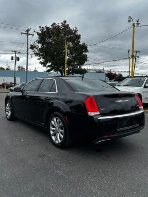 2015 Chrysler 300 300 C &ndash; photo 5
