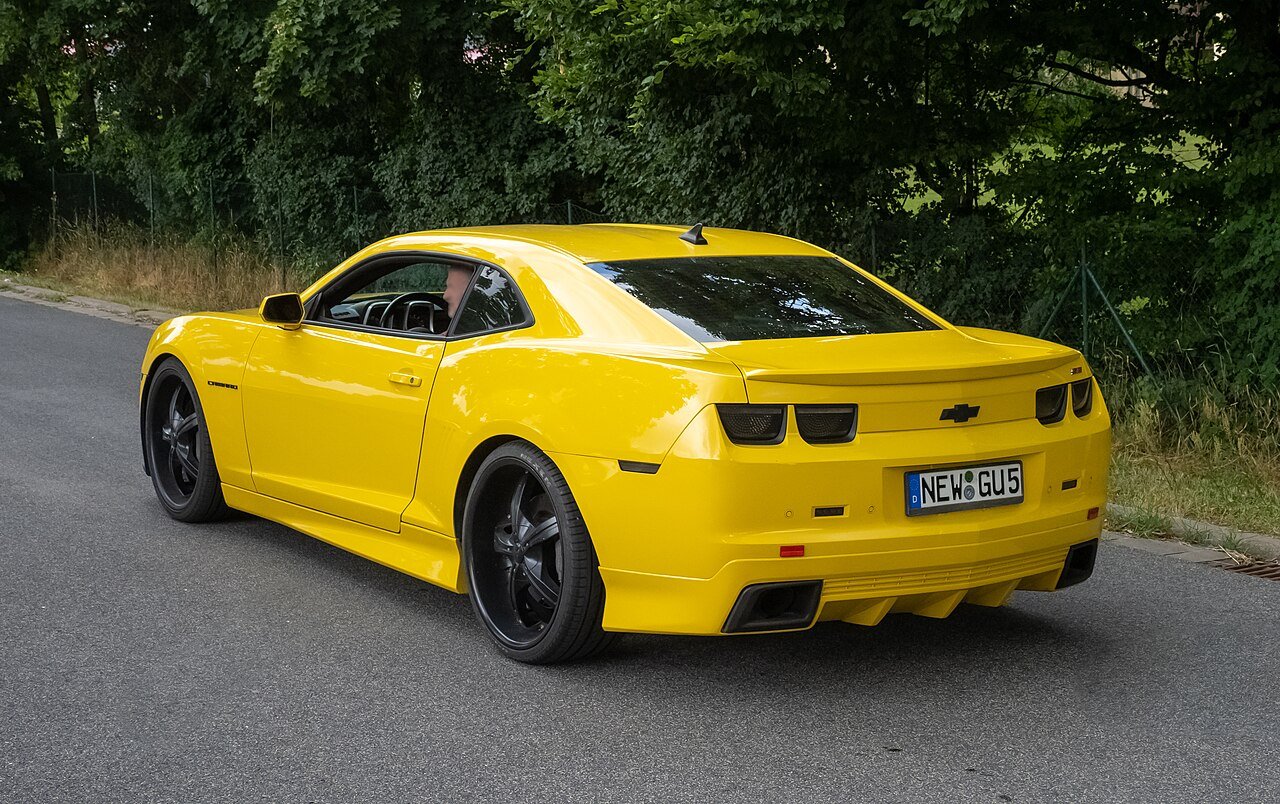2022 Chevrolet Camaro GT &ndash; photo 3