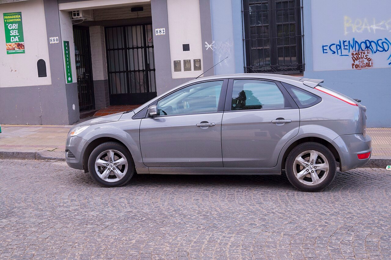 2018 Ford Focus S &ndash; photo 3