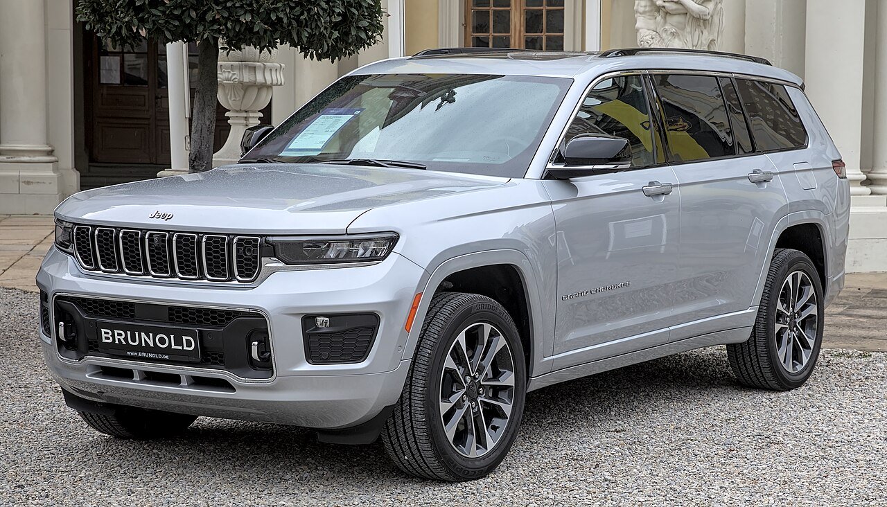 2022 Jeep Grand Cherokee SEL &ndash; photo 3