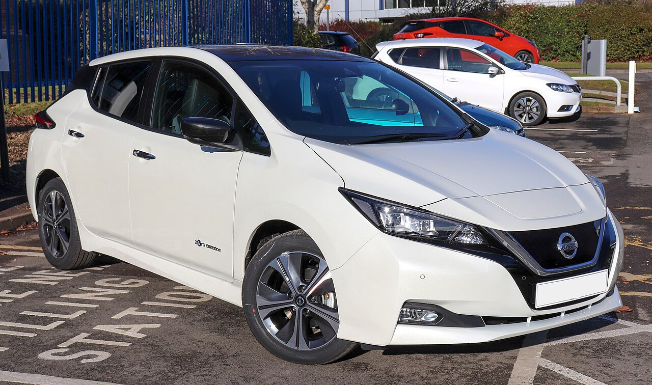2017 Nissan LEAF S &ndash; photo 4