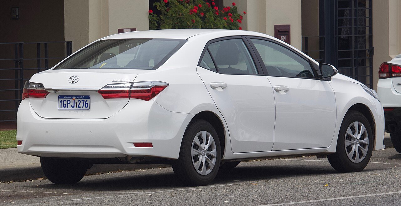 2018 Toyota Corolla SEL &ndash; photo 2