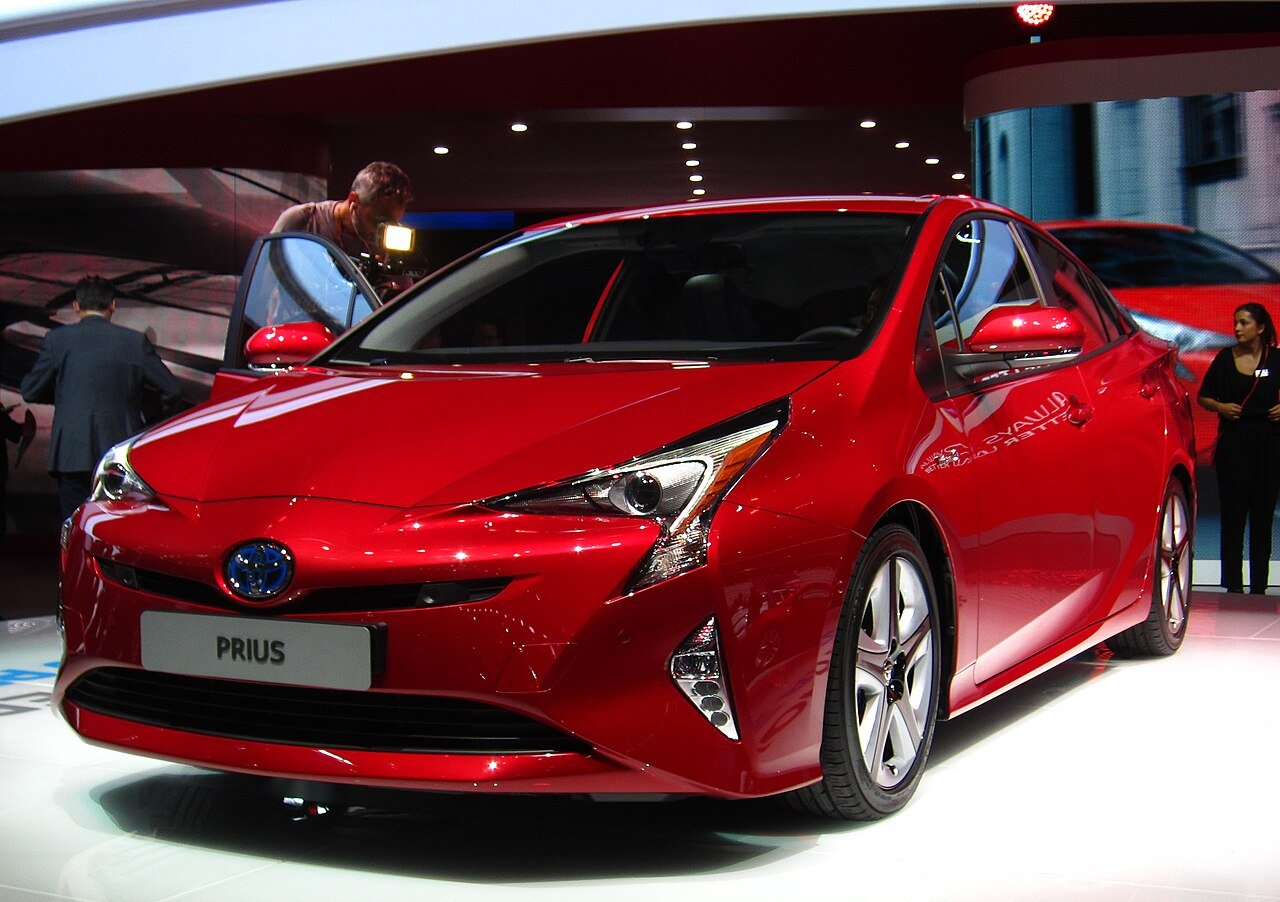 2015 Toyota Prius S &ndash; photo 4