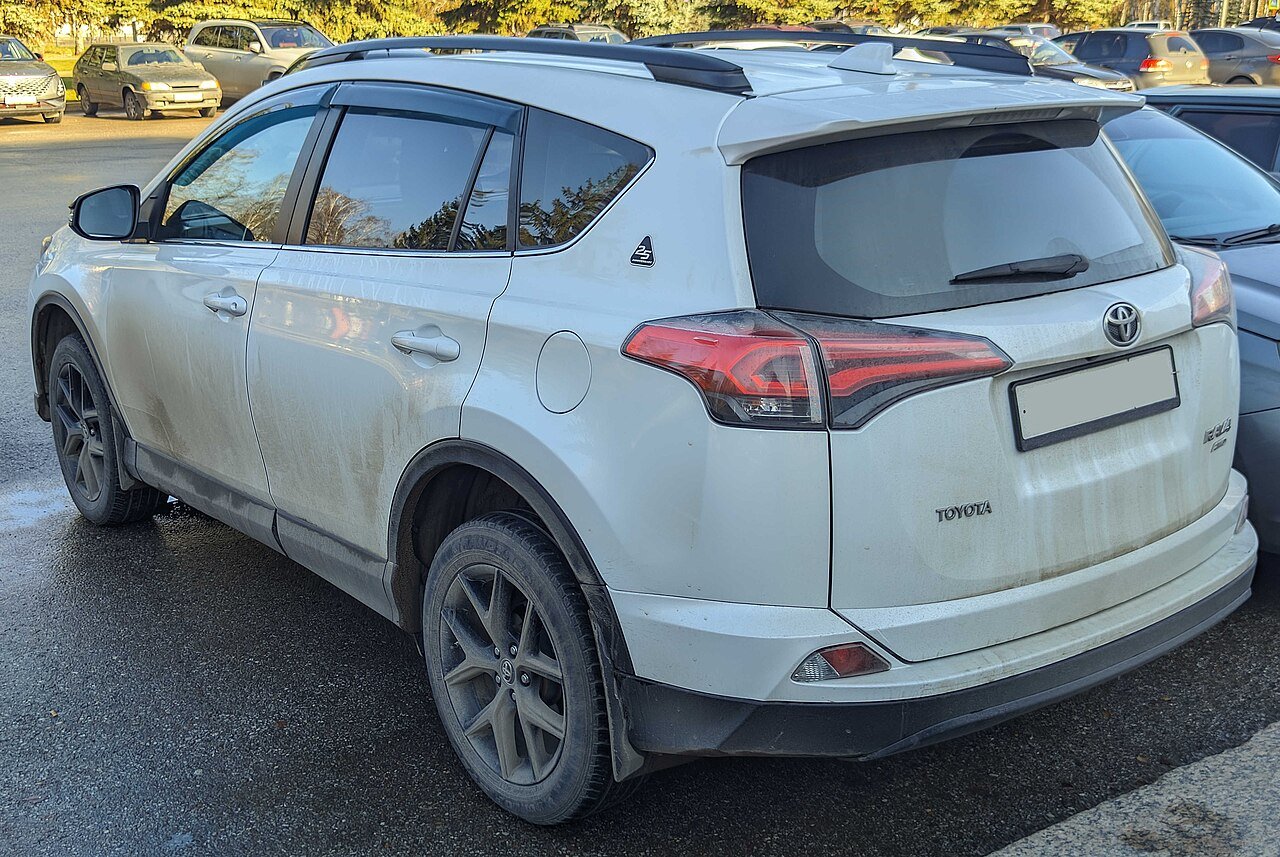 2018 Toyota RAV4 SE &ndash; photo 4