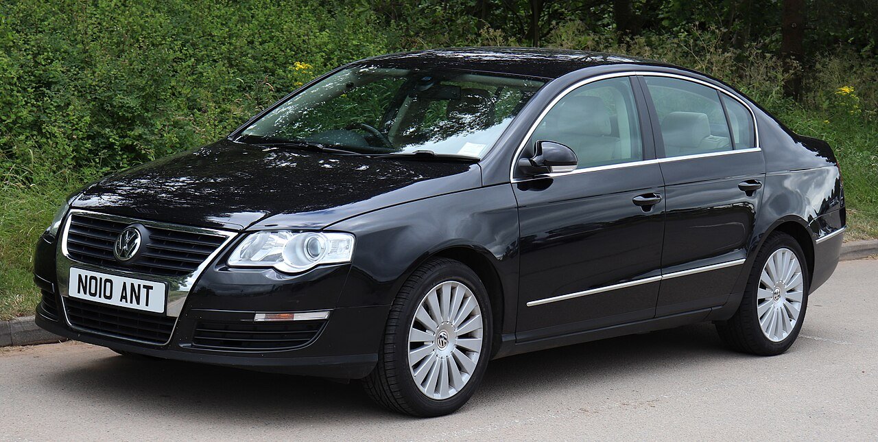 2023 Volkswagen Passat LE &ndash; photo 3