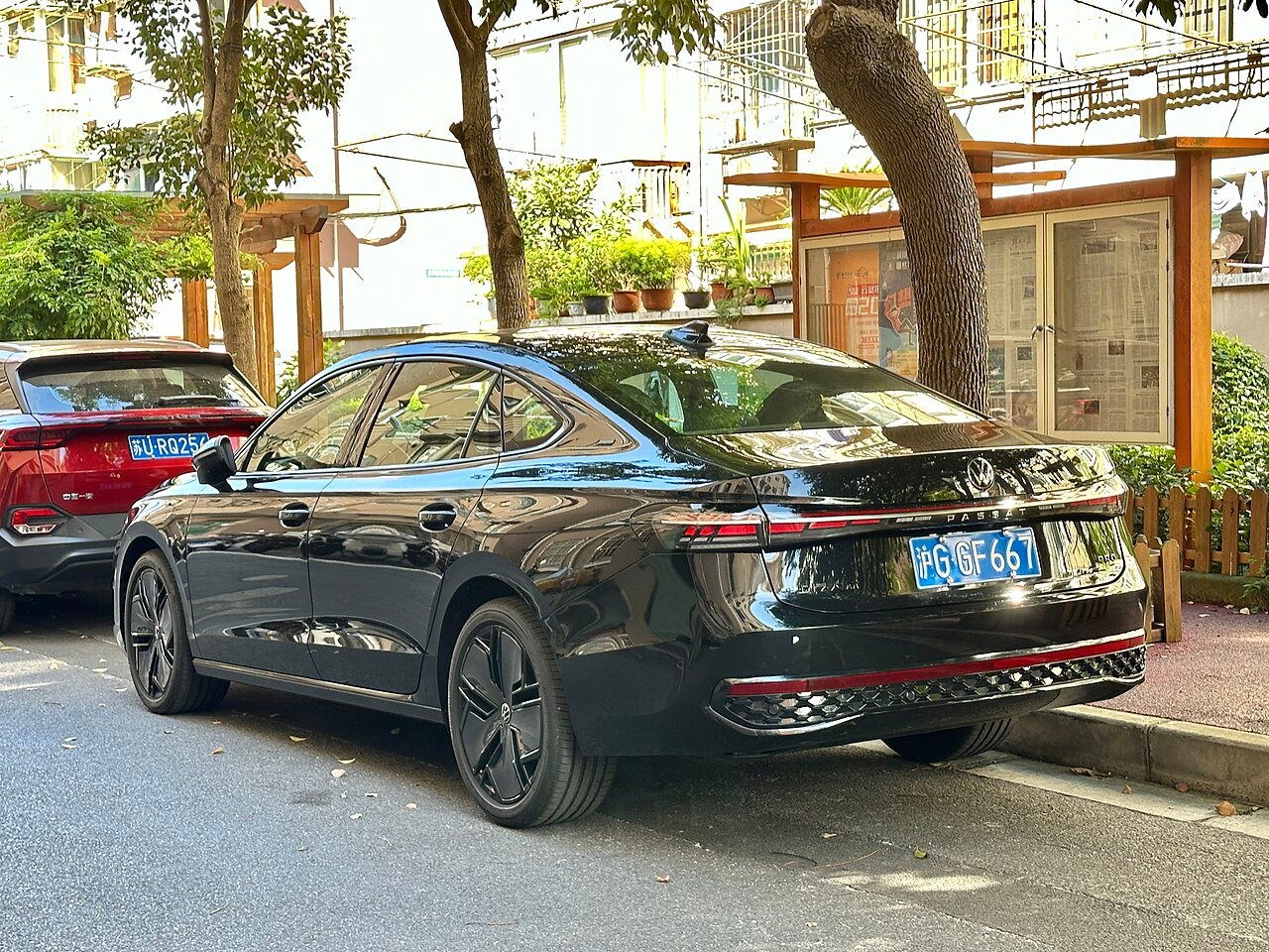 2023 Volkswagen Passat LE &ndash; photo 4